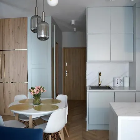 Metro Targowek 27 Apartamento *