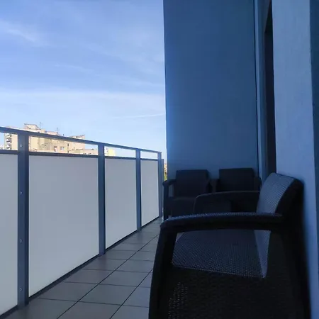 Apartment Metro Targowek 27