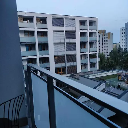 Metro Targowek 27 شقة وارسو