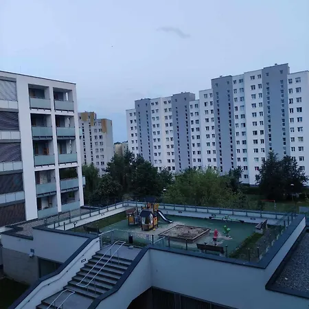 Metro Targowek 27 وارسو