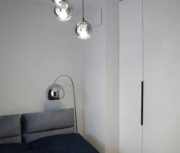 Lägenhet Metro Targowek 27