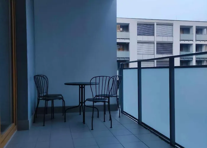 Metro Targowek 27 Apartman *