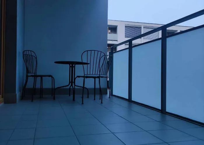 Metro Targowek 27 * Varsó